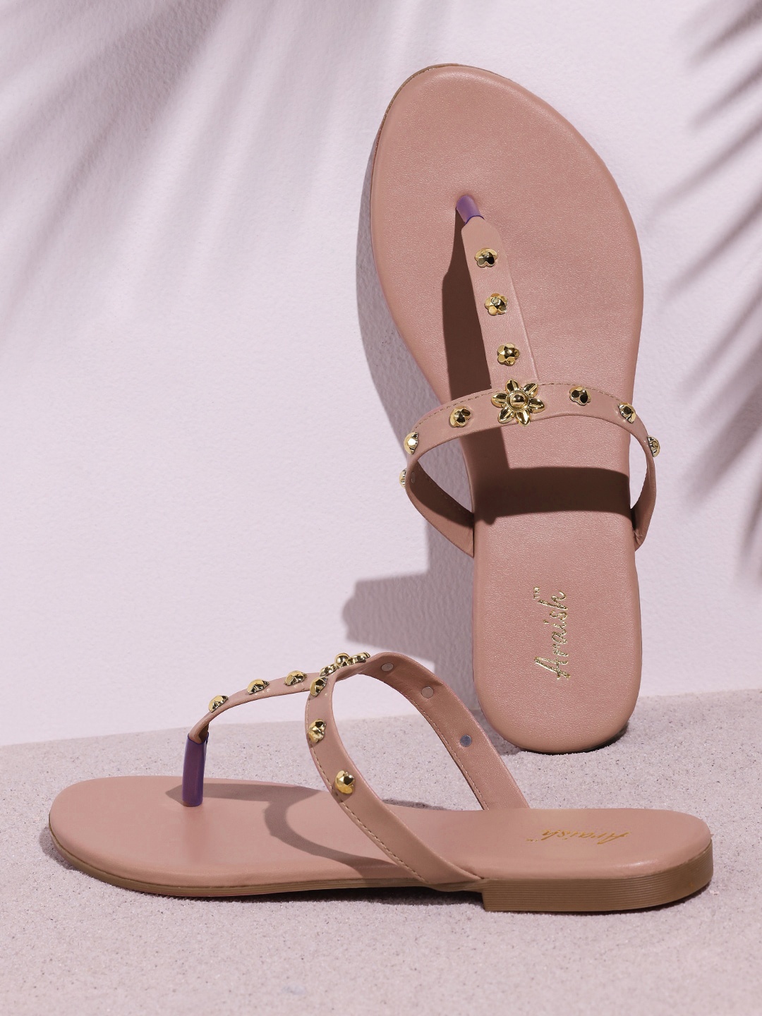 

ARAISH Women Textured T-Strap Flats, Pink
