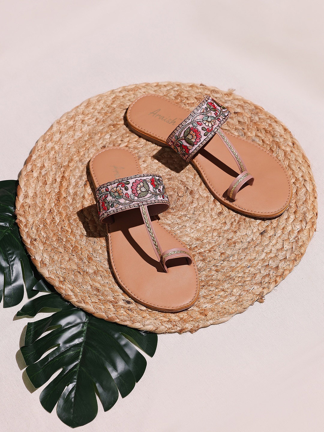 

ARAISH Women Open Toe Flats, Pink