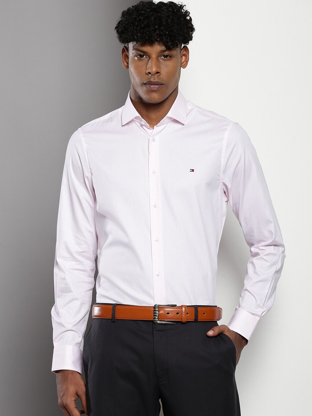 

Tommy Hilfiger Men Slim Fit Opaque Casual Shirt, Pink