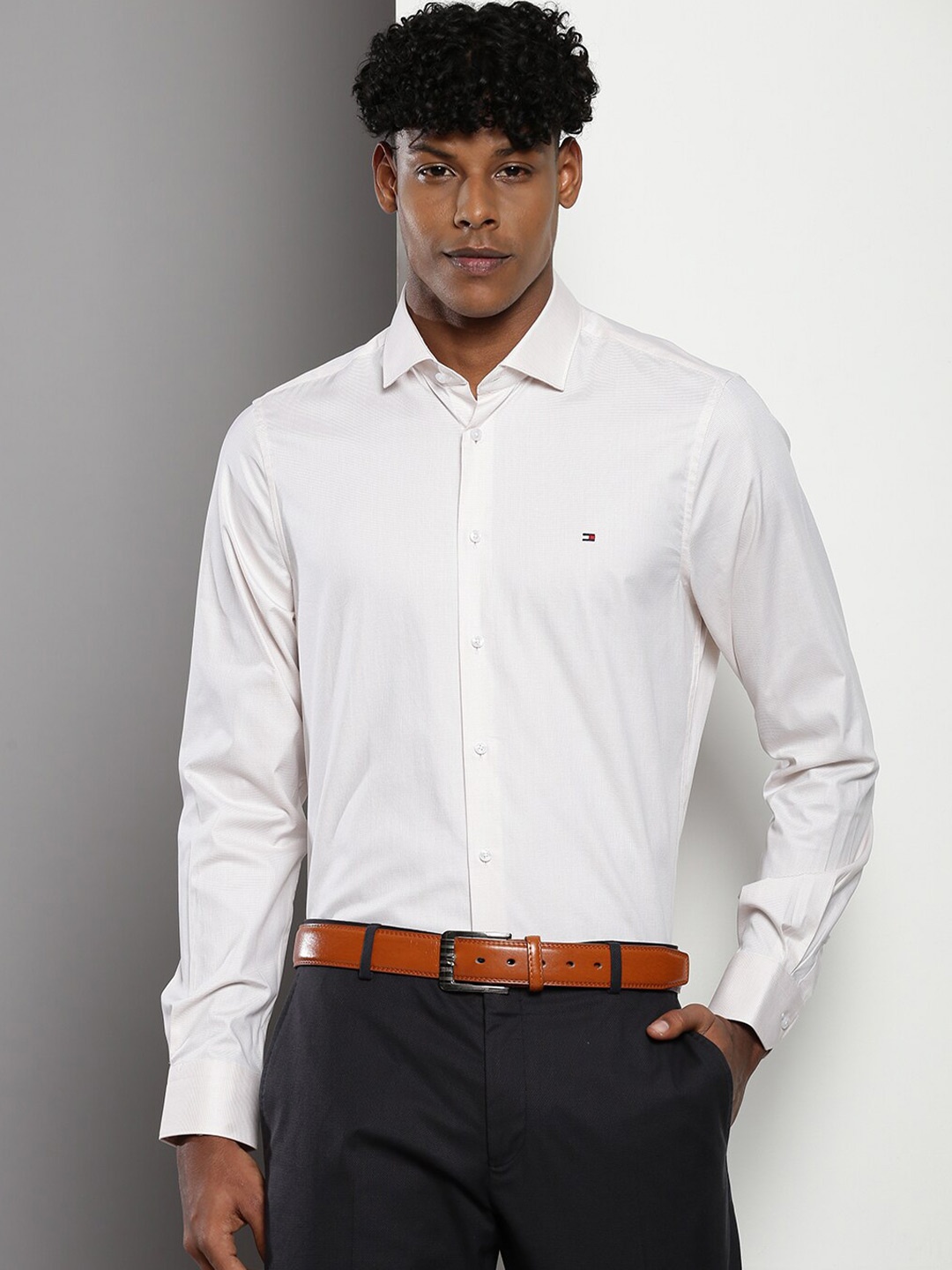 

Tommy Hilfiger Men Slim Fit Opaque Casual Shirt, Off white
