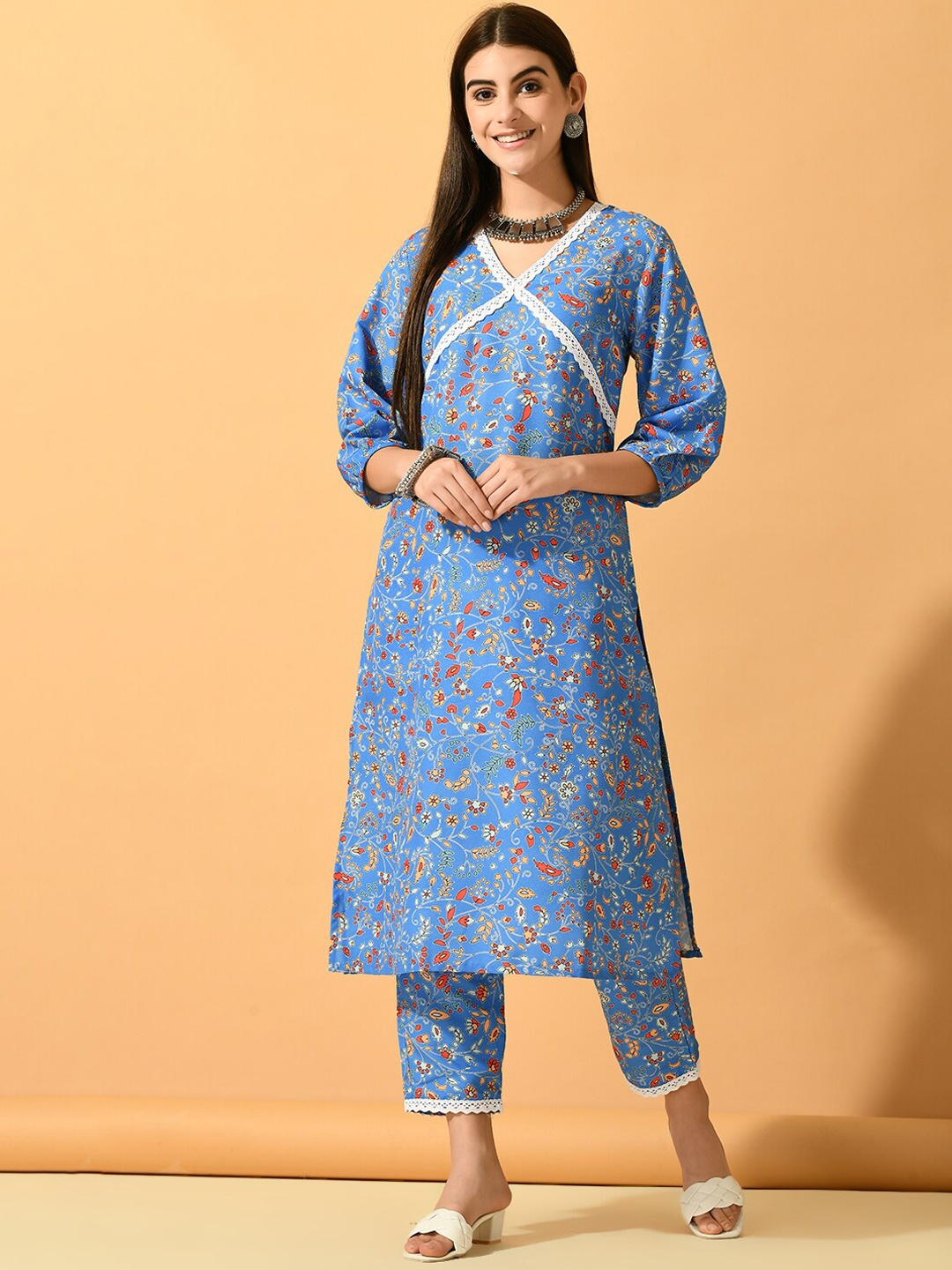 

KALINI Floral Printed V-Neck Regular Linen Kurta With Trousers, Blue
