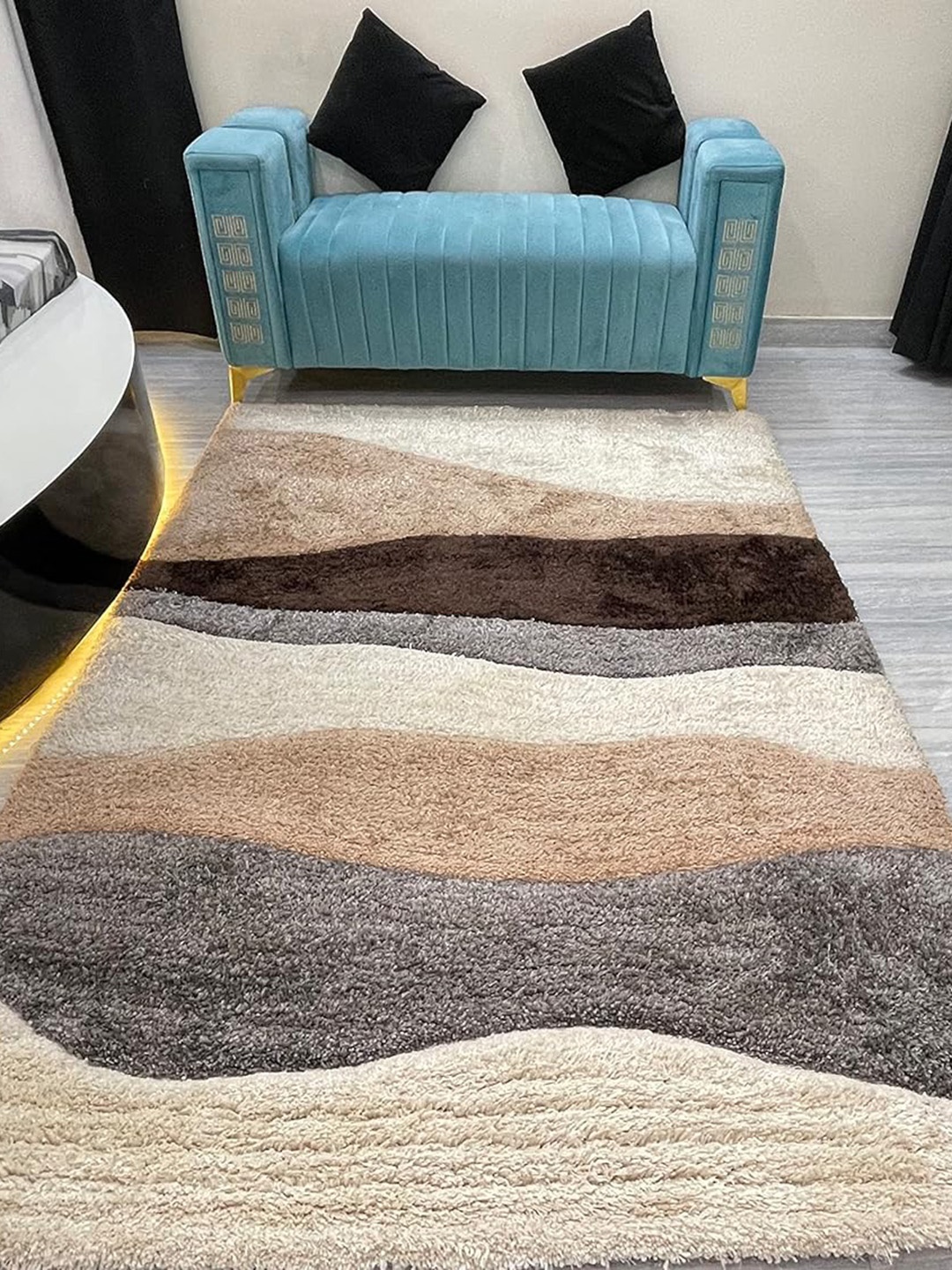 

F & B RUGS Beige & Grey Geometric Pattern Anti-Skid Shaggy Carpets