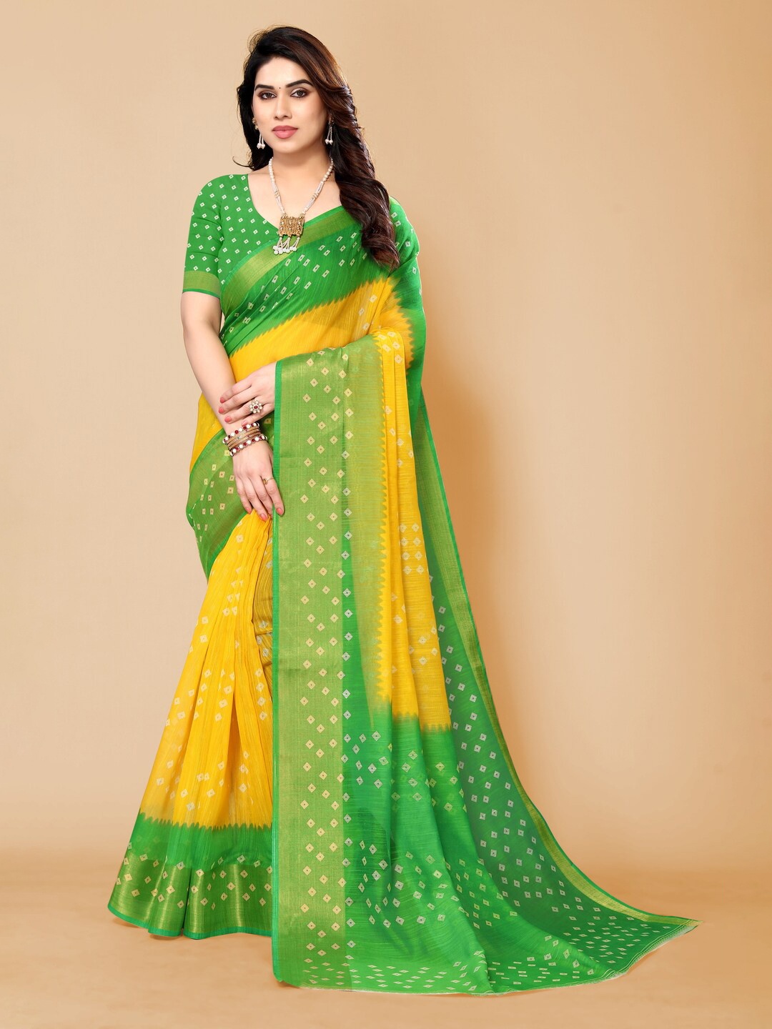 

Bandhanivilla Printed Zari Bandhani Saree, Yellow