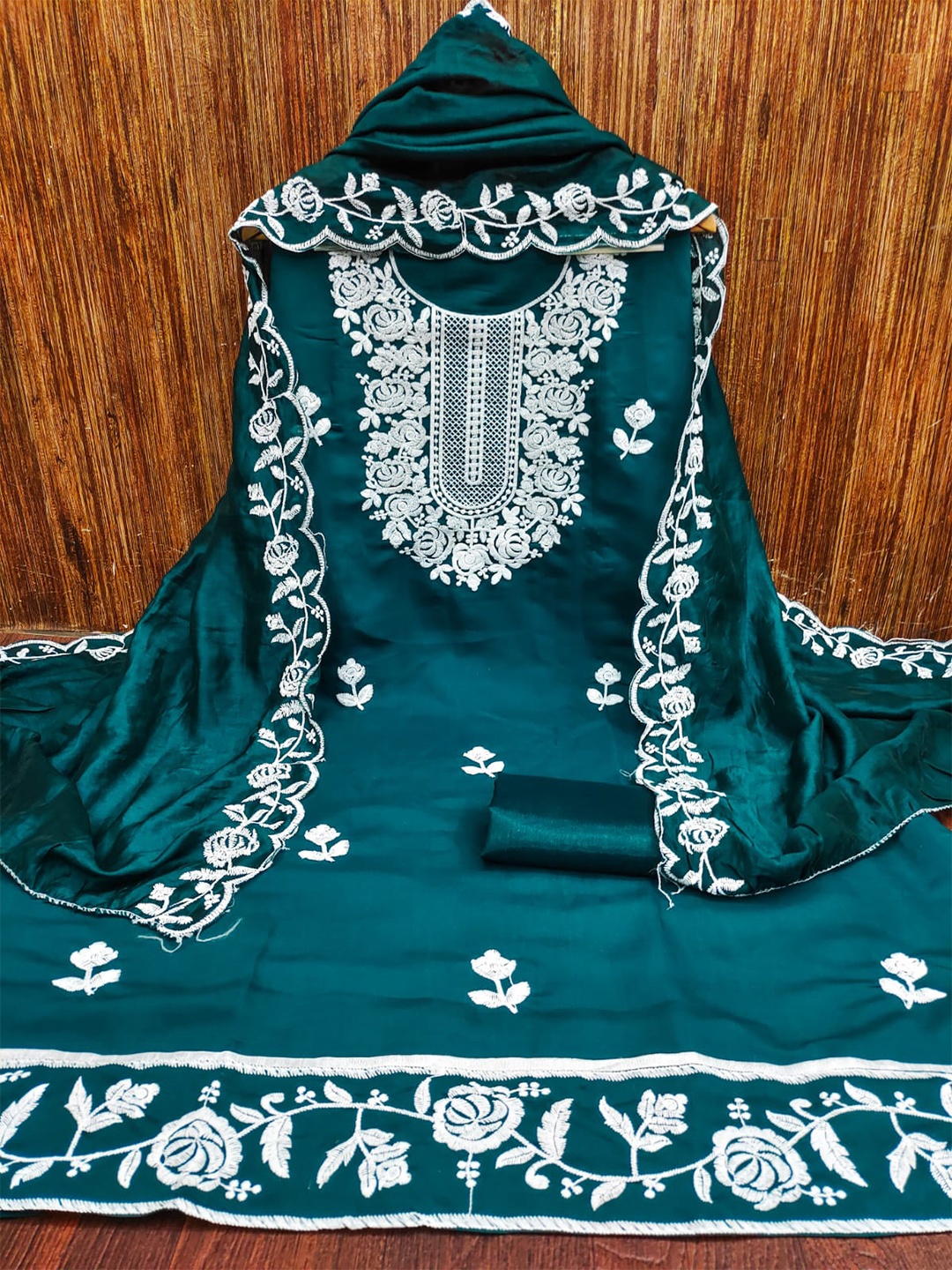 

ZEEPKART Embroidered Unstitched Dress Material, Teal