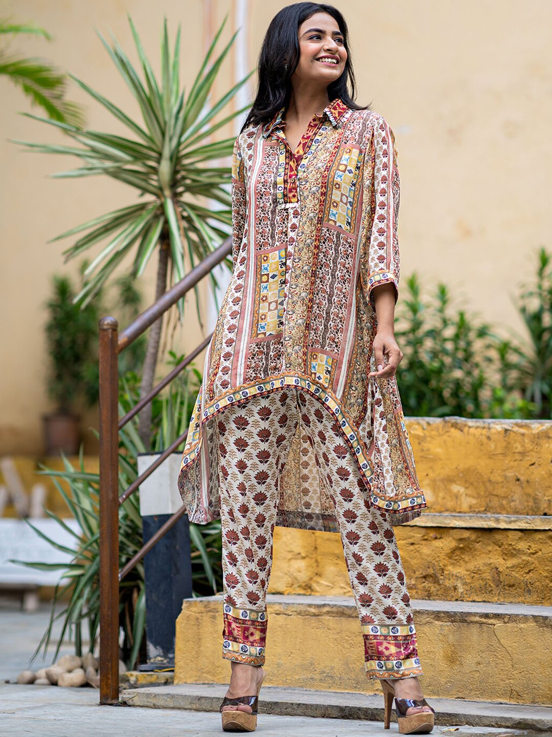 

Vishudh Ethnic Motifs Printed Shirt Collar Top & Flared Trouser Co-Ords, Brown