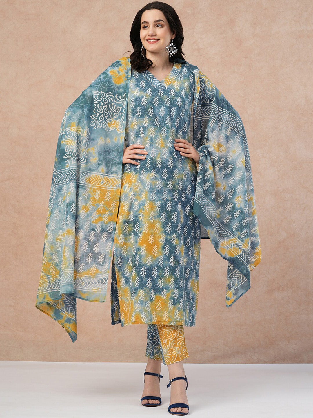 

KALINI Ethnic Motifs Printed V-Neck Regular Kurta With Trousers & Dupatta, Blue