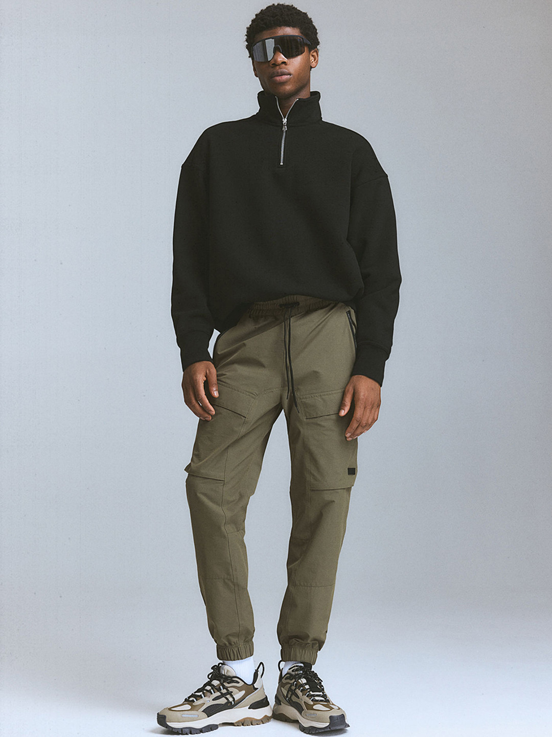 

H&M Men Sports Cargo Joggers, Green