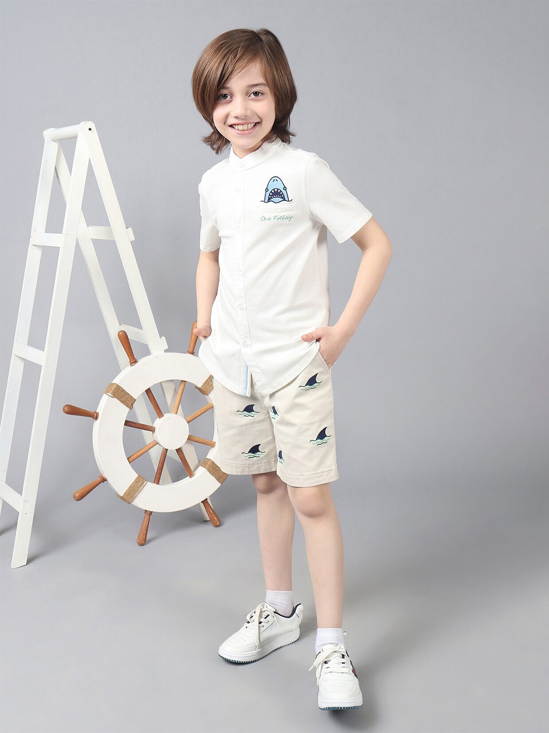 

One Friday Kids Boys Embroidered Chinese Collar Knit Short Sleeve Shirt, White
