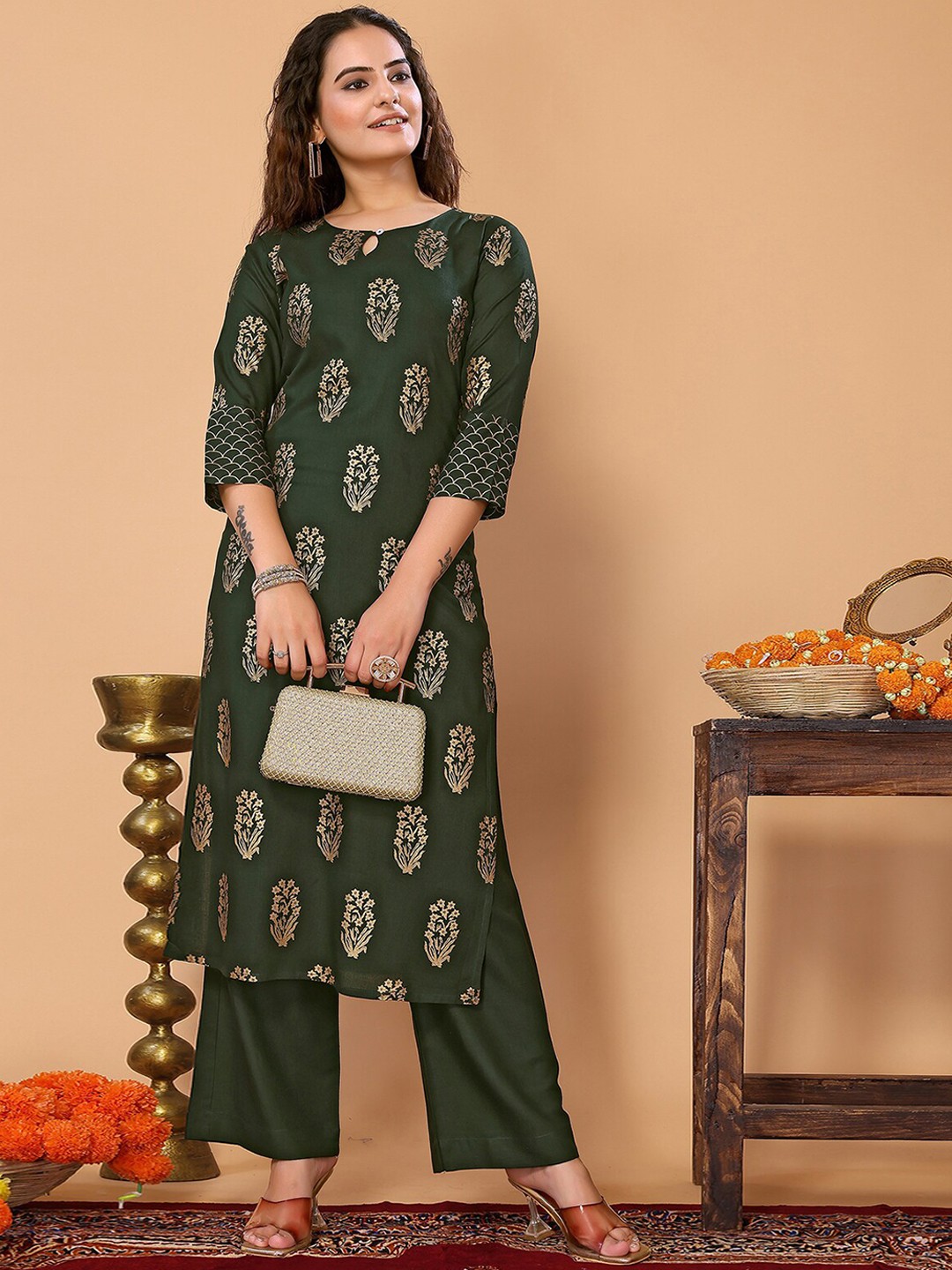 

ODETTE Ethnic Motifs Printed Straight Kurta with Palazzos, Green