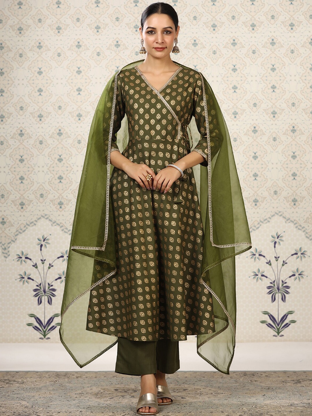 

ODETTE Ethnic Motifs Printed Angrakha Kurta with Trousers & Dupatta, Green