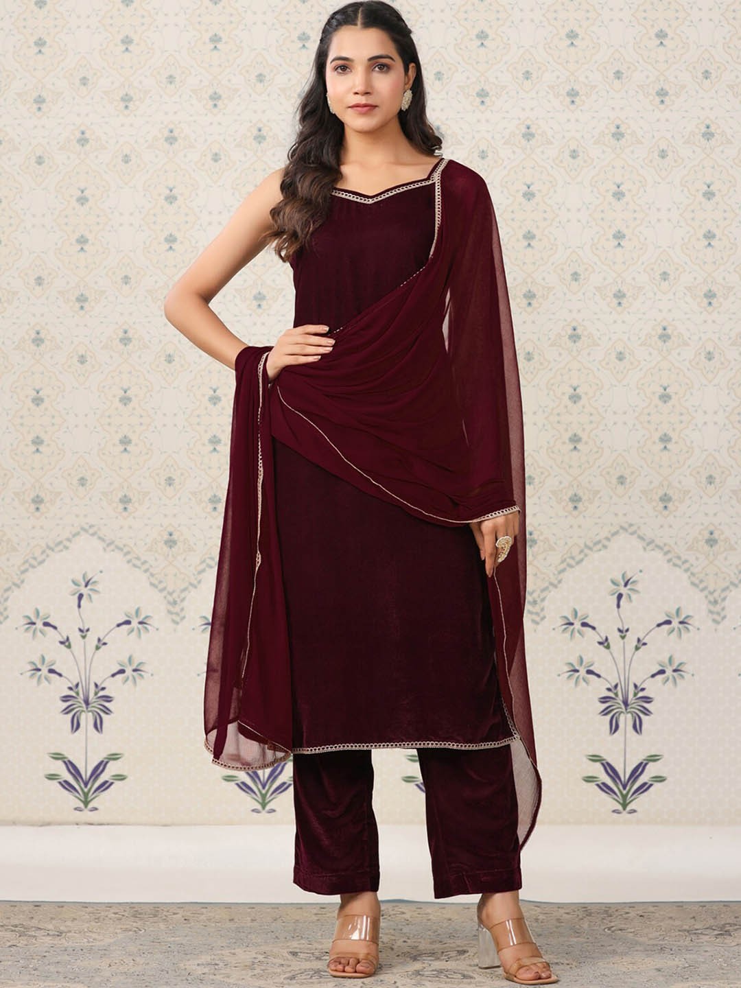 

ODETTE Regular Thread Work Velvet Kurta with Trousers & Dupatta, Maroon