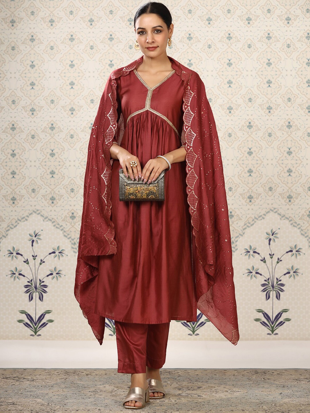 

ODETTE Yoke Design Empire Thread Work Kurta with Trousers & Dupatta, Maroon