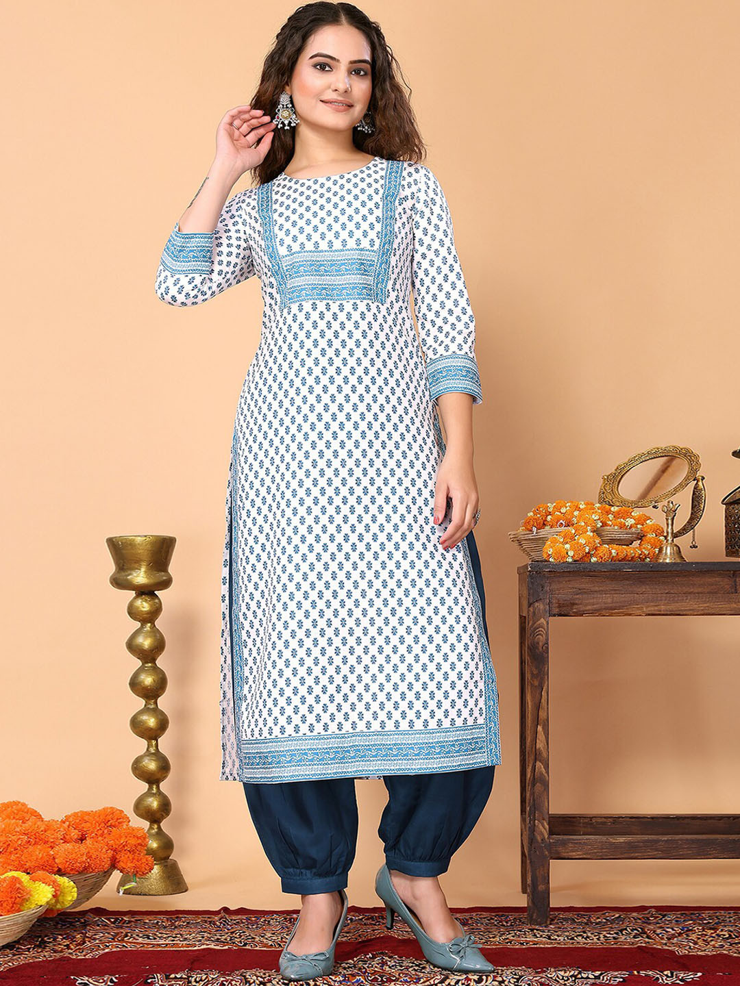 

ODETTE Floral Printed Regular Kurta with Salwar, White