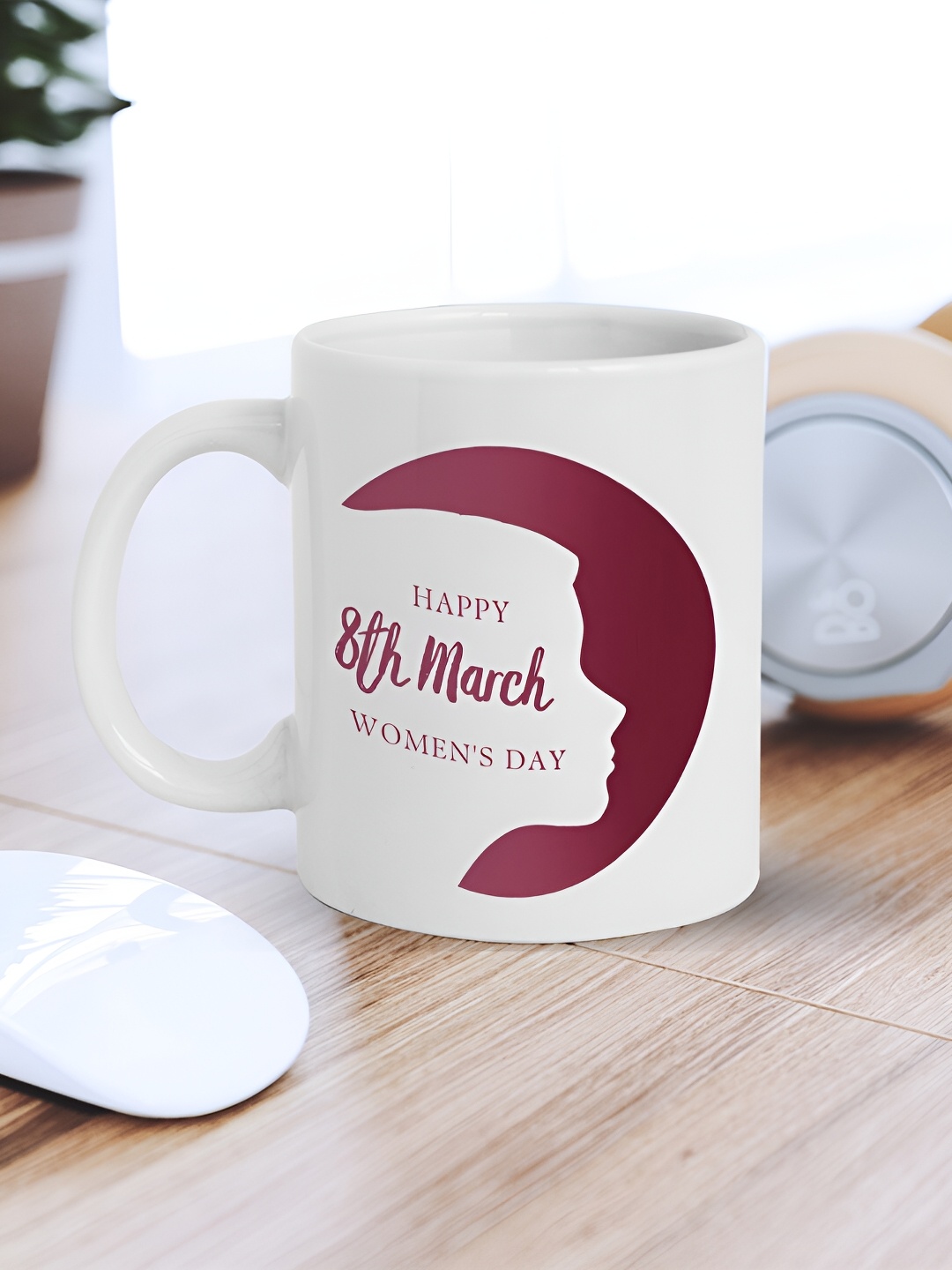 

eCraftIndia White & Burgundy Text or Slogans Printed Ceramic Glossy Mugs 310 ml