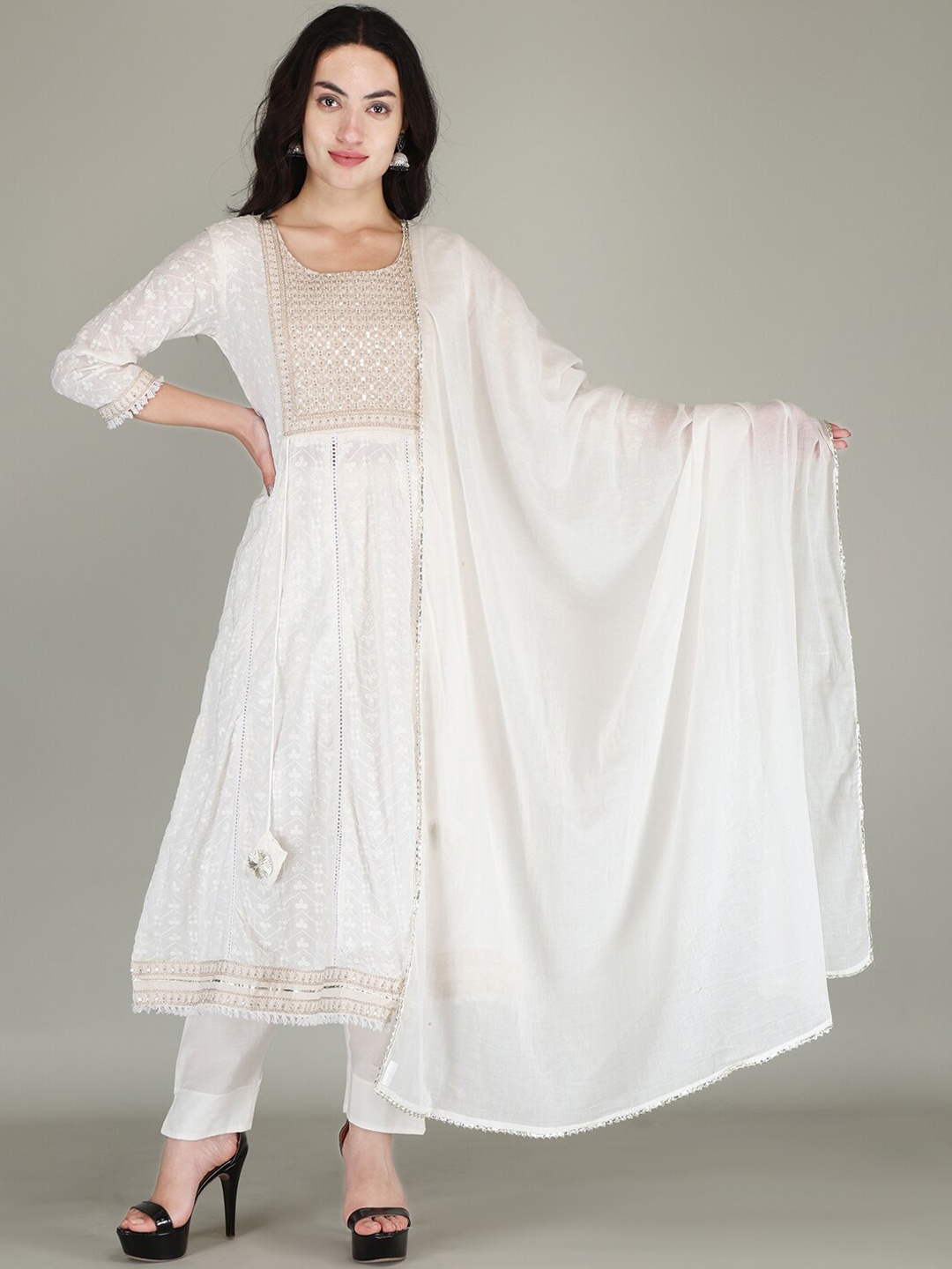 

PARTHVI Ethnic Motifs Embroidered Regular Kurta with Trousers & Dupatta, White