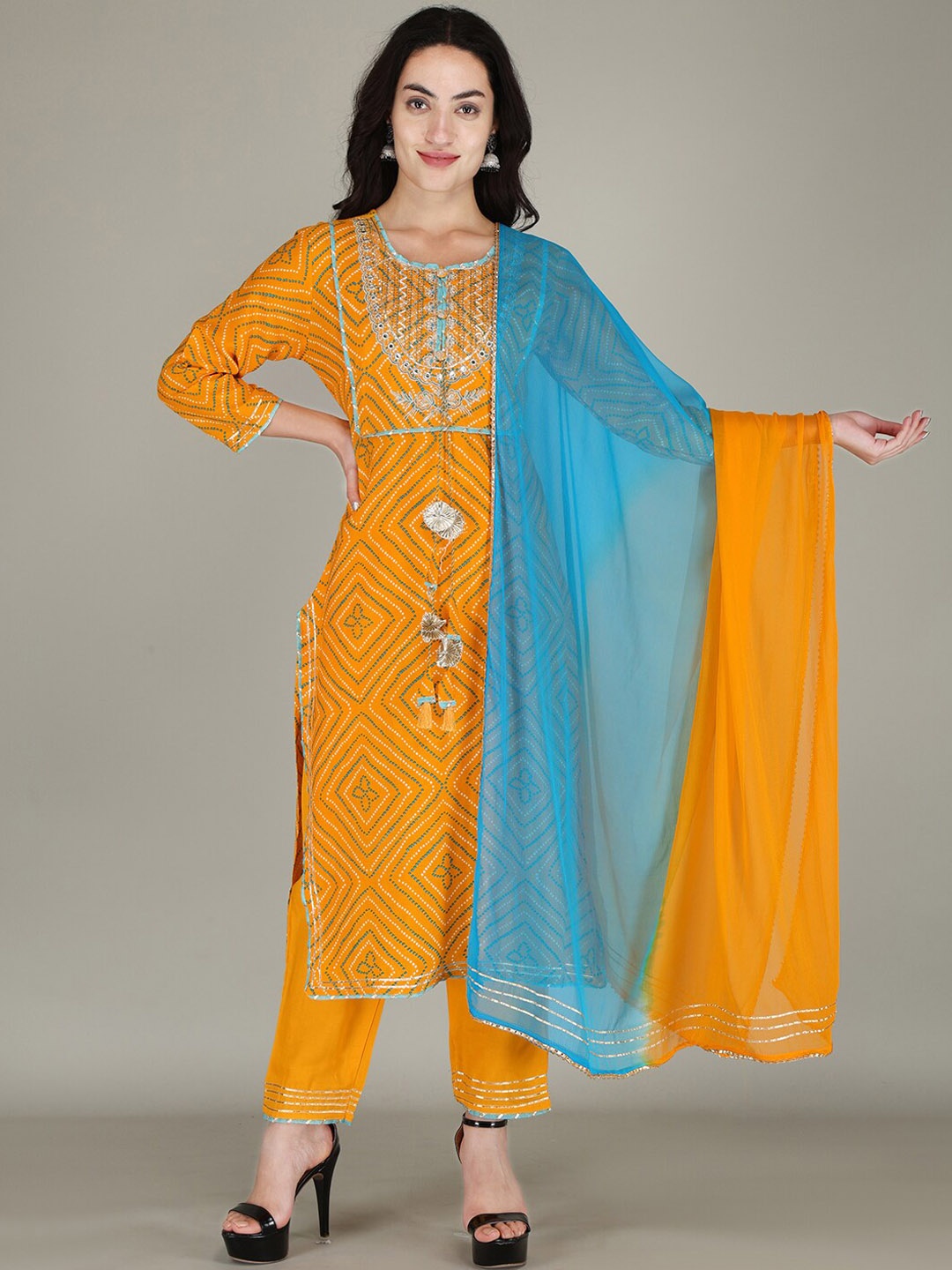 

PARTHVI Bandhani Printed Thread Work Straight Kurta & Trousers With Dupatta, Yellow