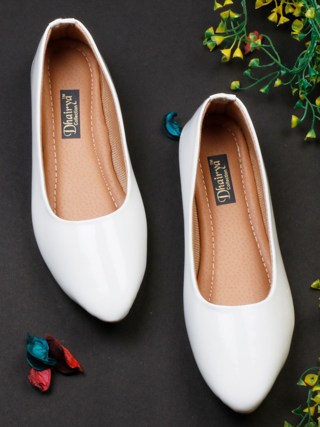 

BAESD Women Solid Slip-On Sneakers, White