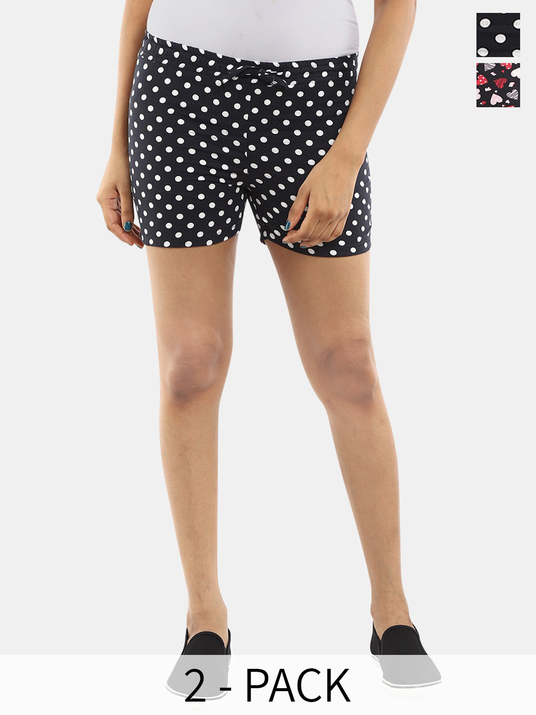 

V-Mart Women Floral Printed Shorts, Black