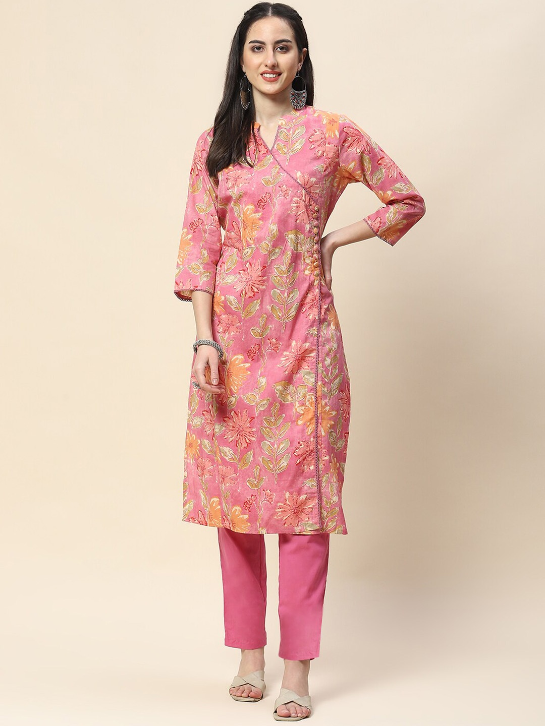 

Meena Bazaar Floral Printed Mandarin Collar Angrakha Kurta with Trousers, Pink