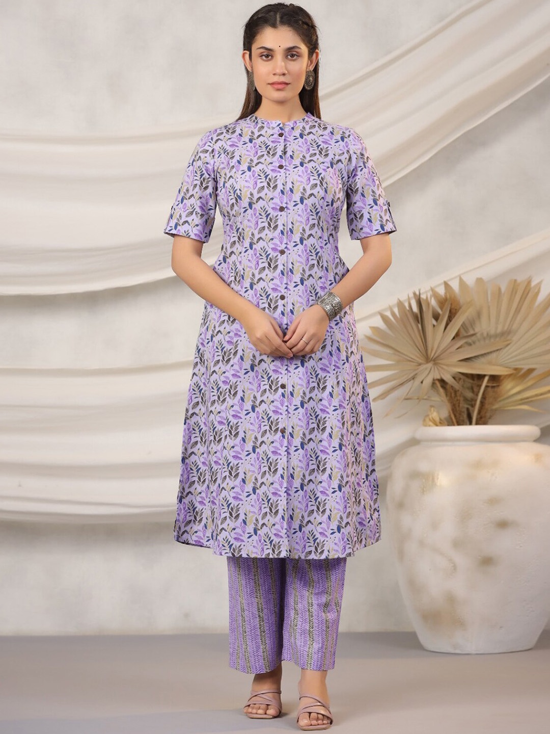 

Meena Bazaar Floral Printed A-Line Kurta with Palazzos, Lavender