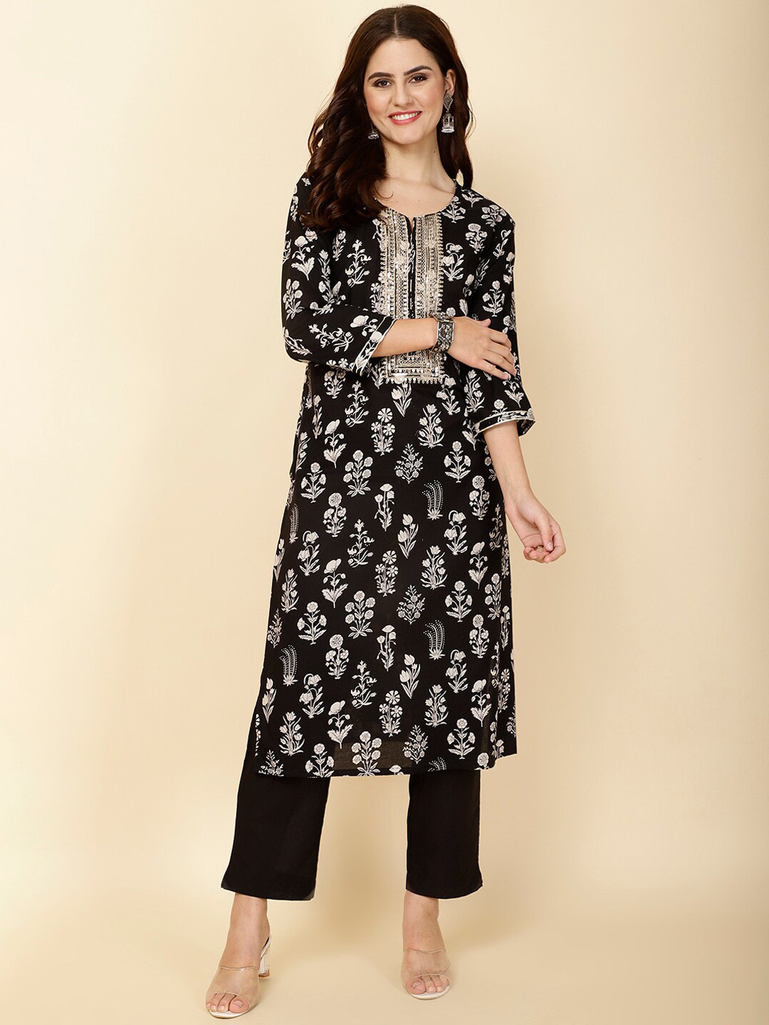 

Meena Bazaar Floral Printed Notched Neck Sequinned Kurta with Trousers, Black