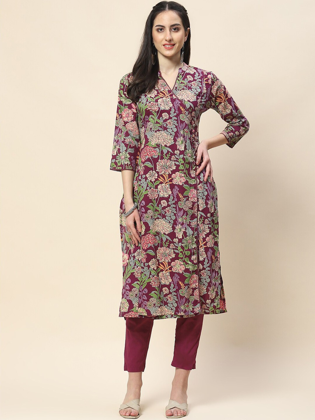 

Meena Bazaar Floral Printed Regular Angrakha Style Kurta With Trousers, Burgundy