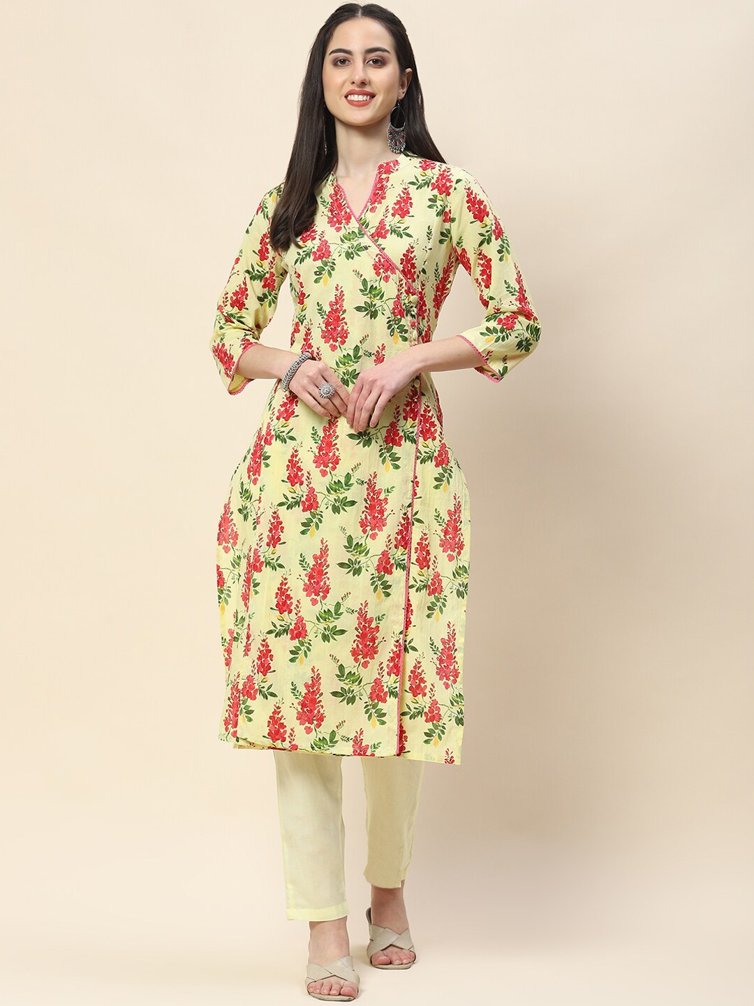 

Meena Bazaar Floral Printed Angrakha Kurta with Trousers, Yellow