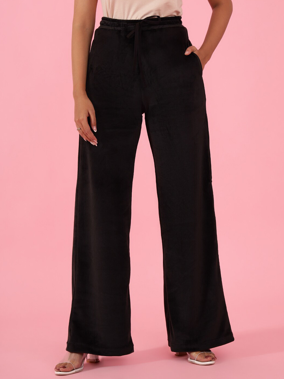 

DELAN Comfort Fit Wide leg Trousers, Black
