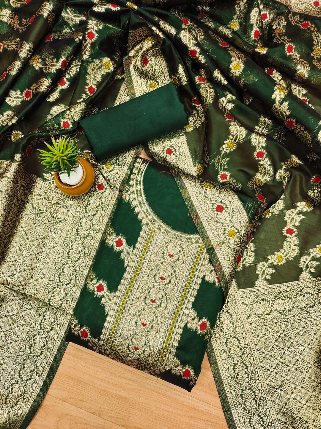 

Panzora Floral Woven Design Zari Unstitched Dress Material, Green
