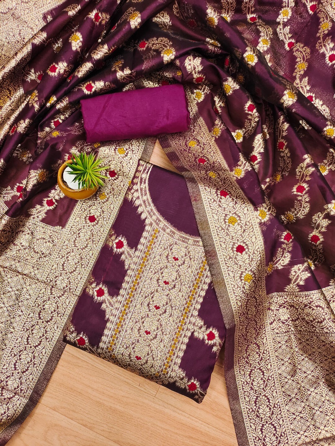 

Panzora Floral Woven Design Unstitched Dress Material, Purple