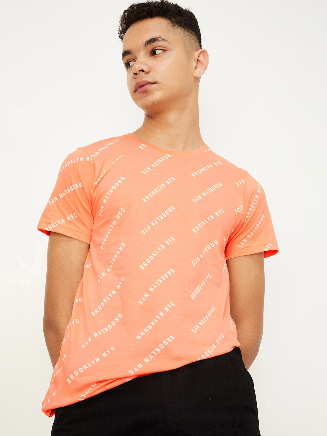 

max Boys Printed V-Neck Pockets T-shirt, Peach