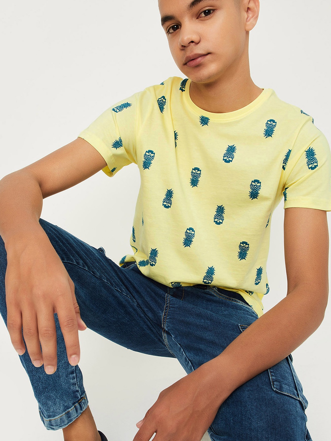 

max Boys Printed Applique T-shirt, Yellow