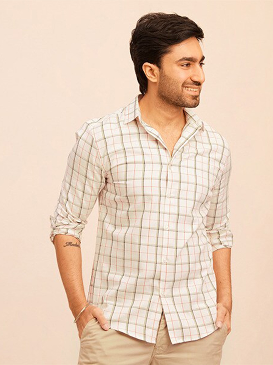 

The Bleu Label Men Classic Slim Fit Opaque Checked Casual Shirt, Off white