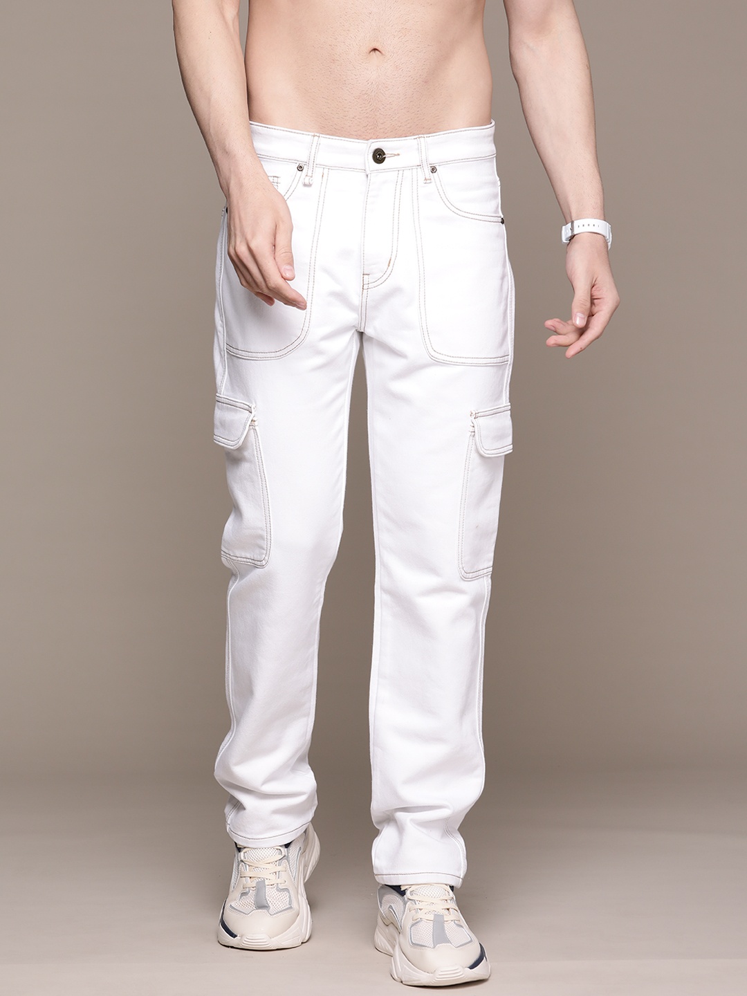 

Roadster Men Relaxed Fit Stretchable Jeans, White