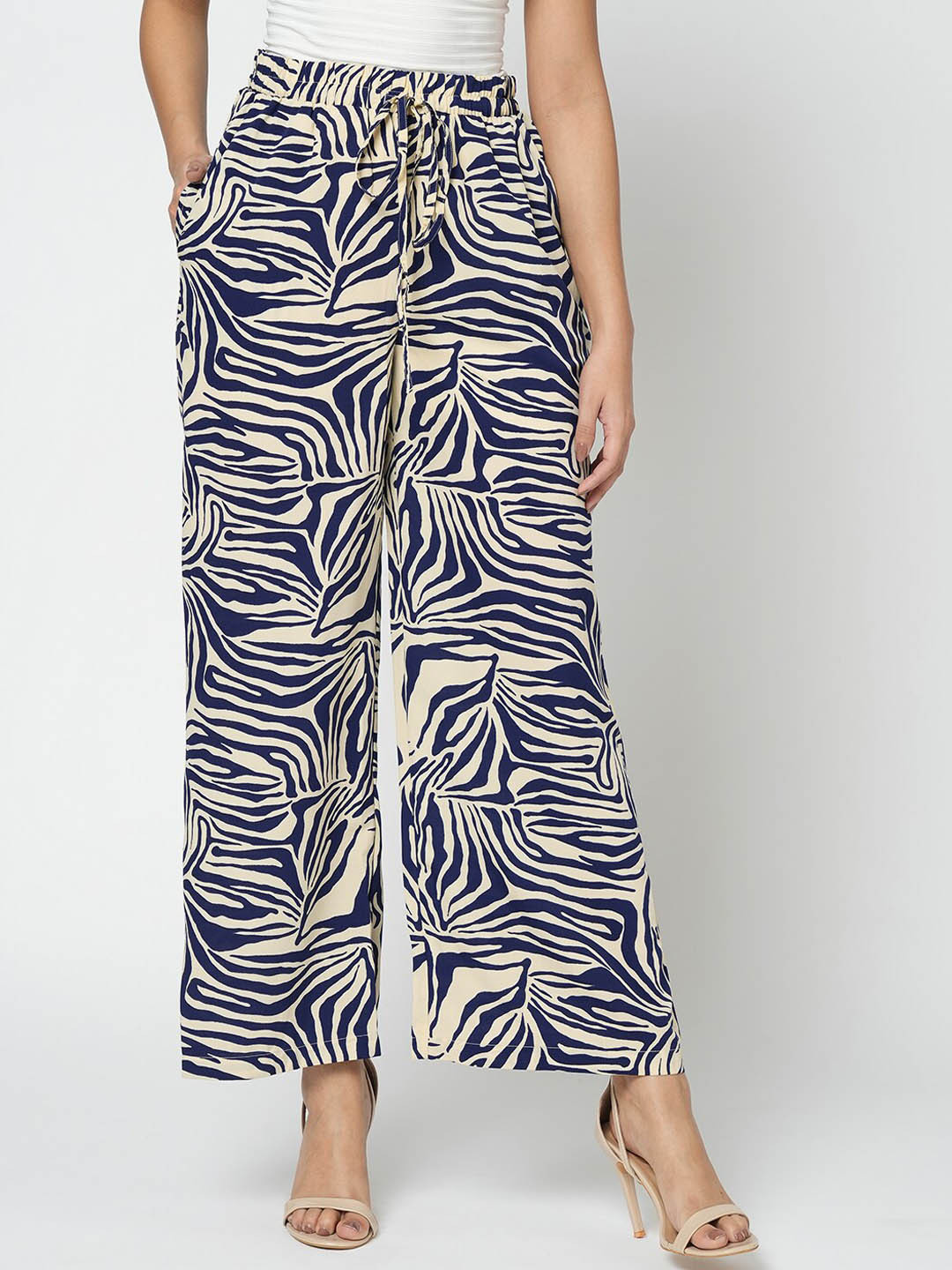 

Vero Moda Women Animal Printed Straight Fit High-Rise Trousers, Blue