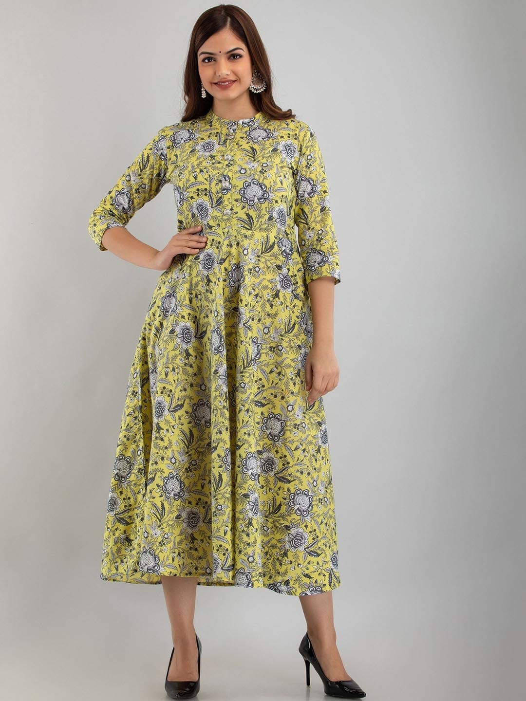 

BAIRAJ Women Floral Printed Floral Anarkali Kurta, Yellow