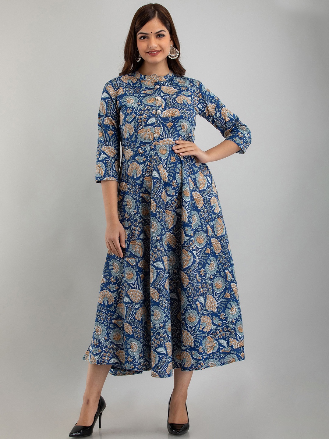 

BAIRAJ Women Floral Printed Thread Work Floral Anarkali Kurta, Blue