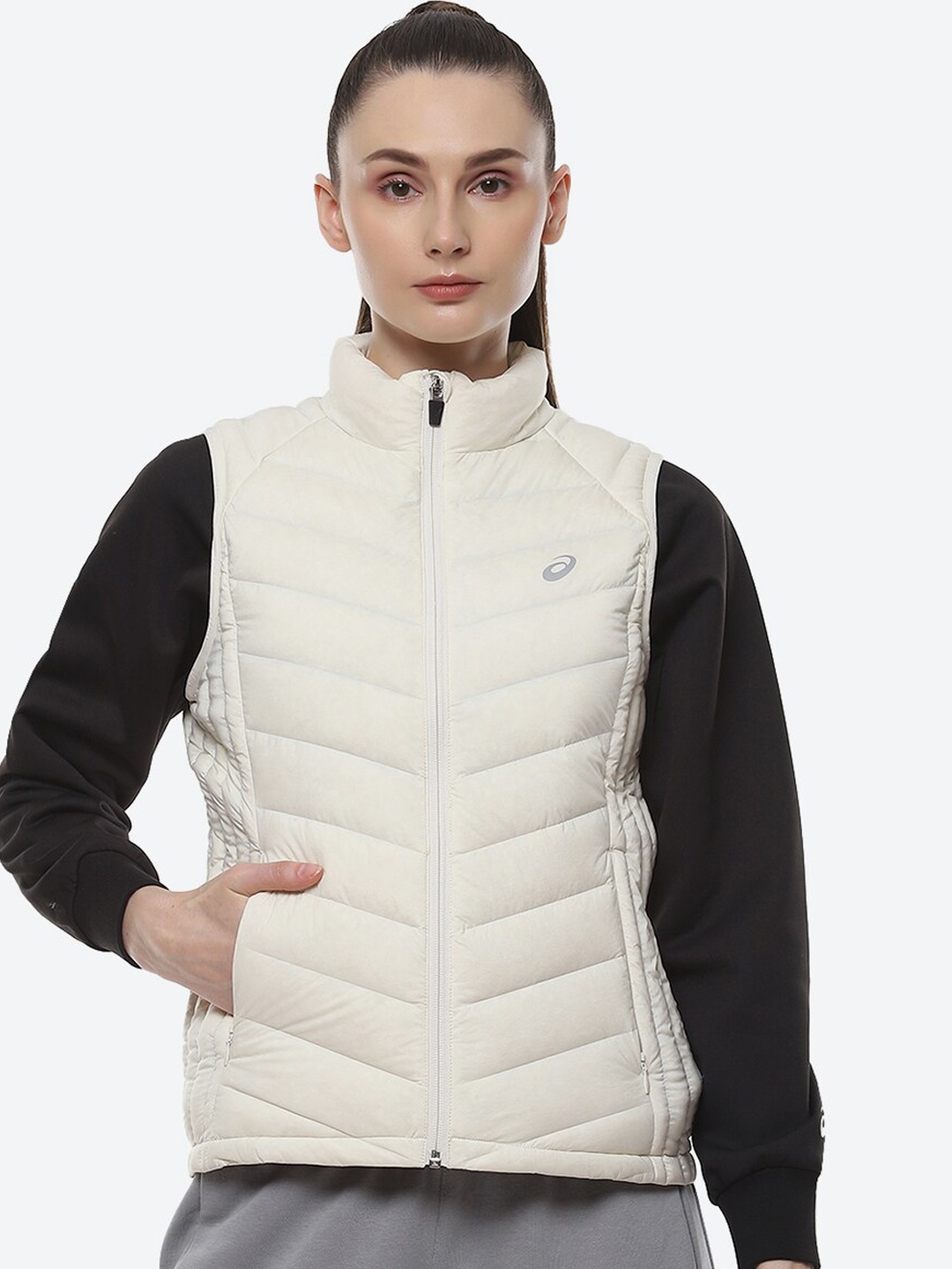 

ASICS Lightweight Down Vest, White