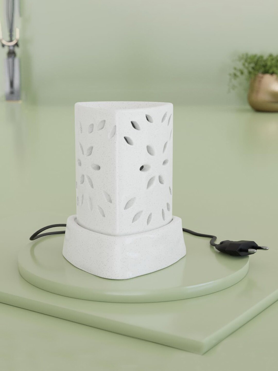 

The Earth Store White Small Whisper Electric Ceramic Aroma Diffuser