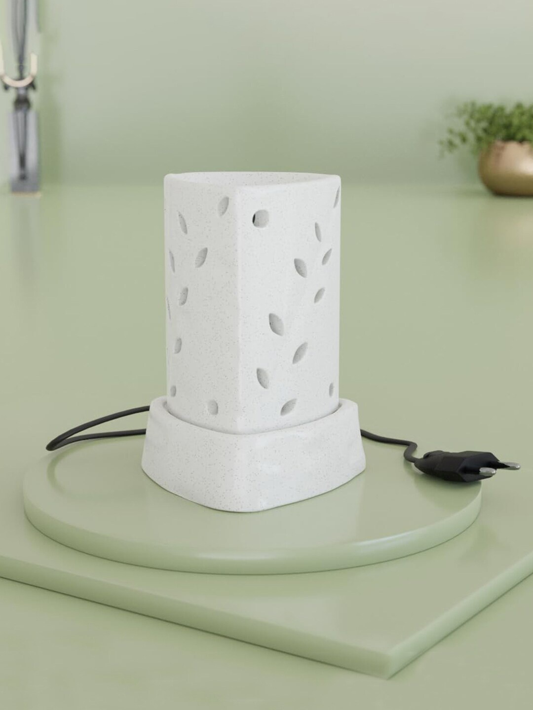 

The Earth Store White Large Whisper Mudra Ceramic Electric Aroma Oil Diffuser
