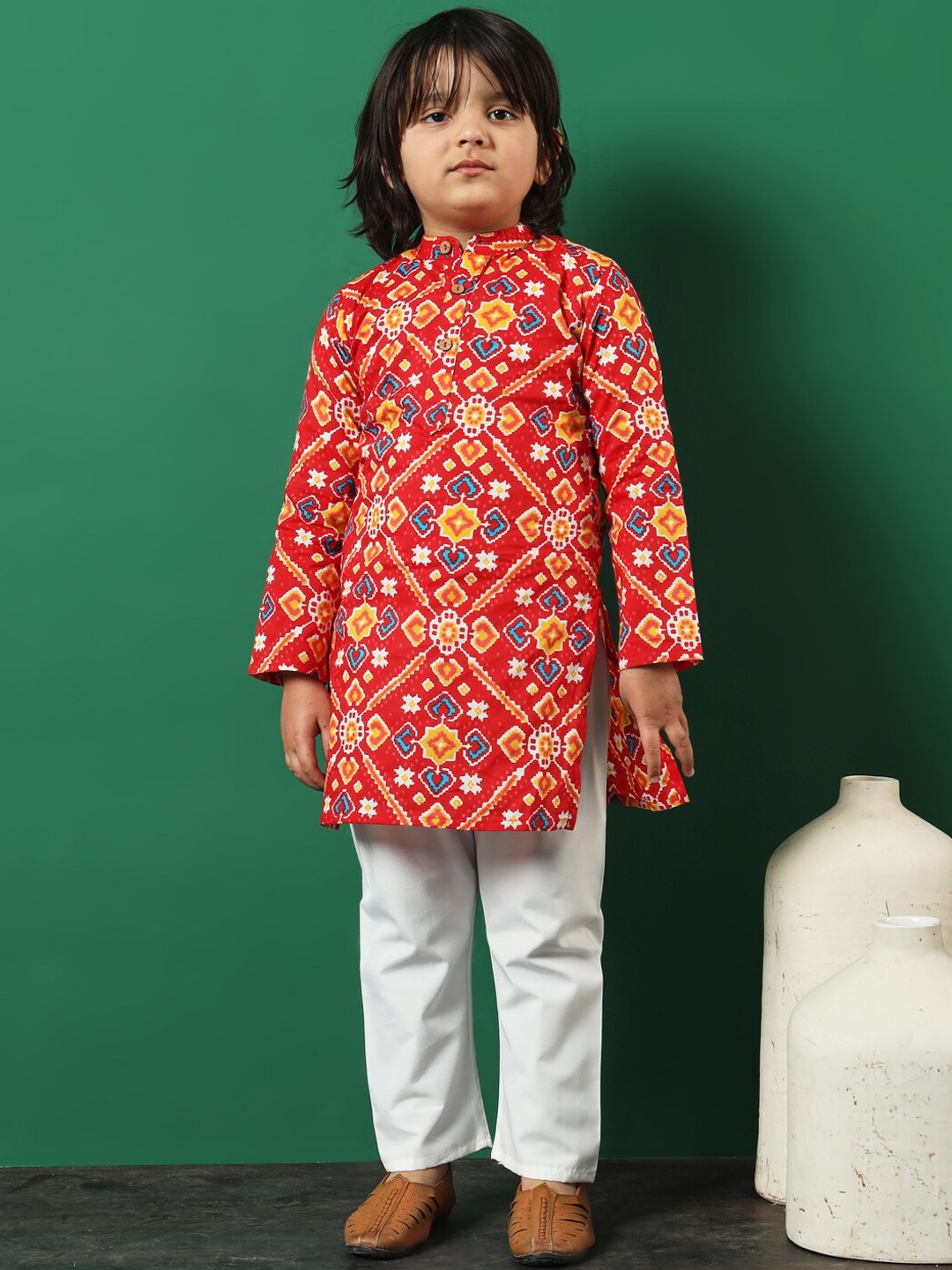 

Readiprint Fashions Boys Ethnic Motifs Printed Pure Cotton Kurta with Pyjamas, Red