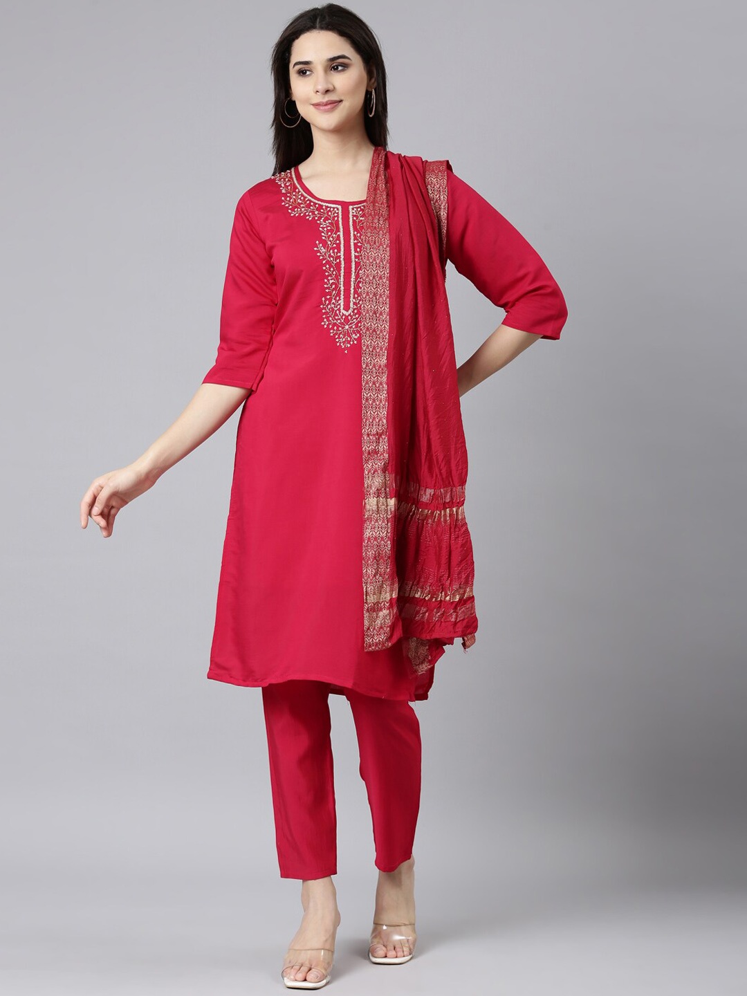 

Neerus Floral Yoke Design Regular Beads and Stones Kurta with Trousers & Dupatta, Pink