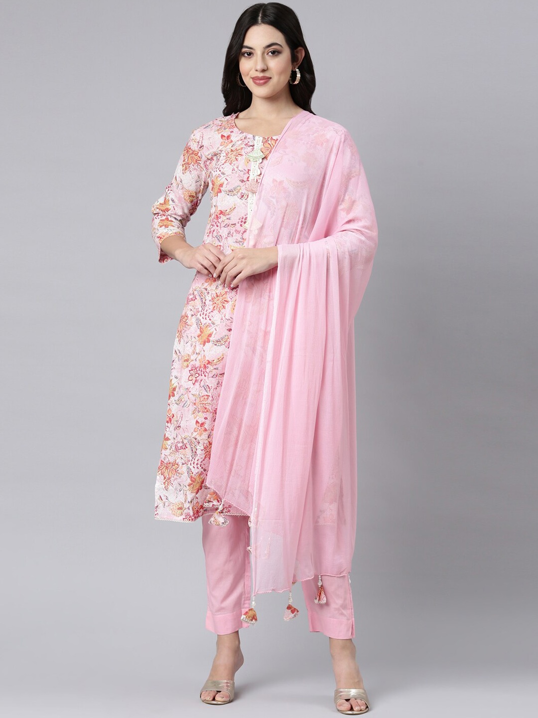 

Neerus Floral Printed Regular Kurta With Trousers & Dupatta, Pink