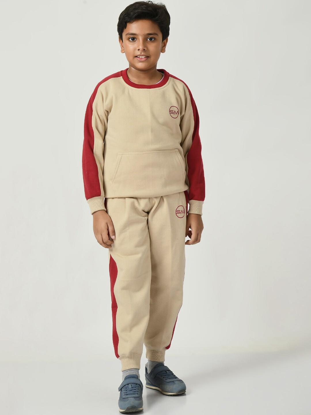 

SMSHOPMORE Boys Colourblocked Fleece Tracksuits, Brown