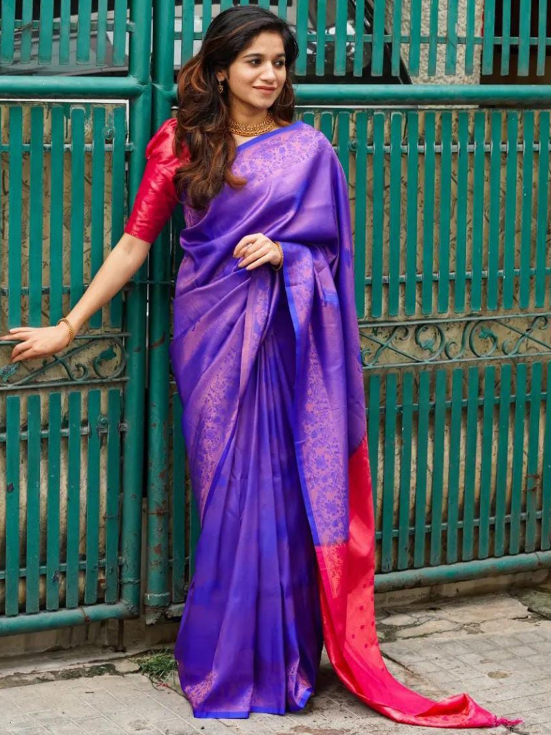 

Anjaneya Sarees Zari Banarasi Saree, Blue