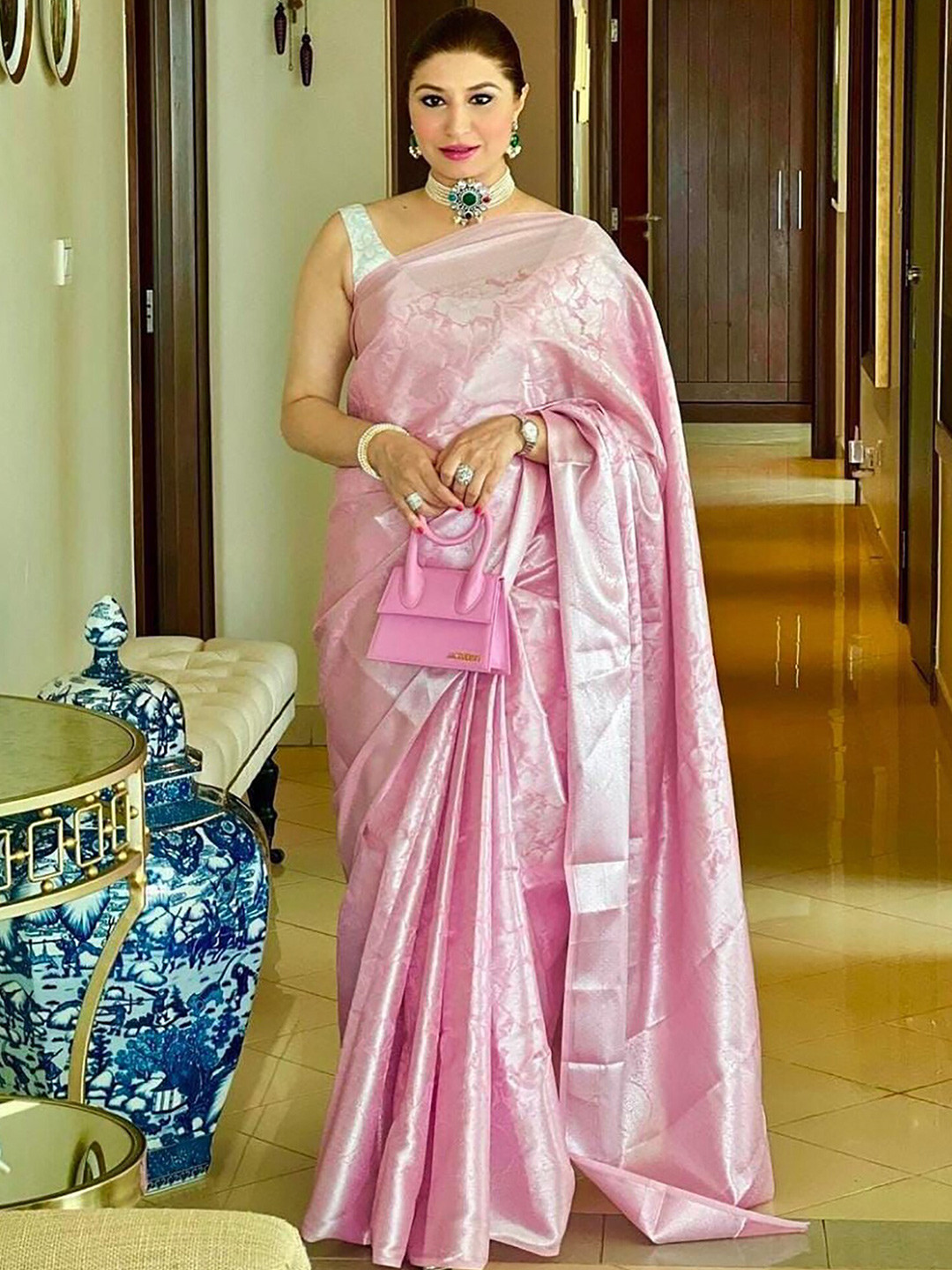 

Anjaneya Sarees Floral Woven Design Zari Banarasi Saree, Pink