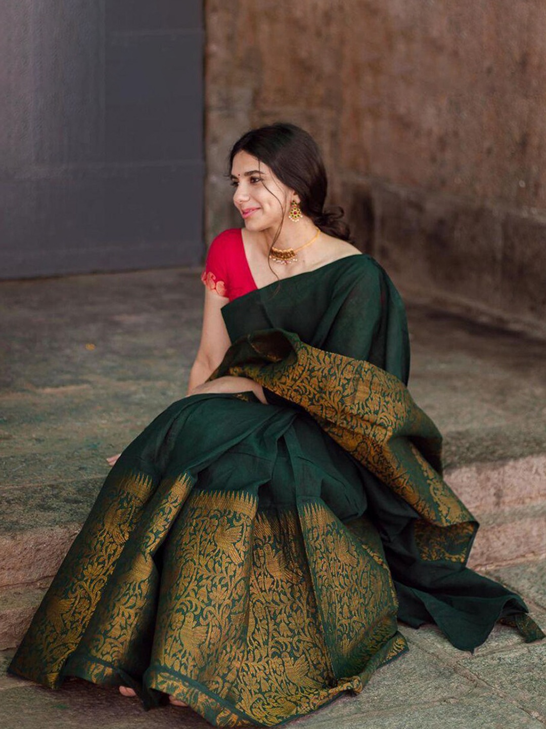 

Anjaneya Sarees Floral Woven Design Zari Banarasi Saree, Green