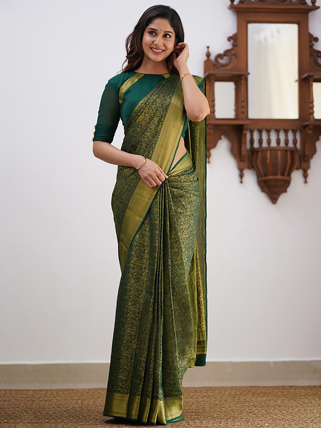 

Anjaneya Sarees Floral Woven Design Zari Banarasi Saree, Green
