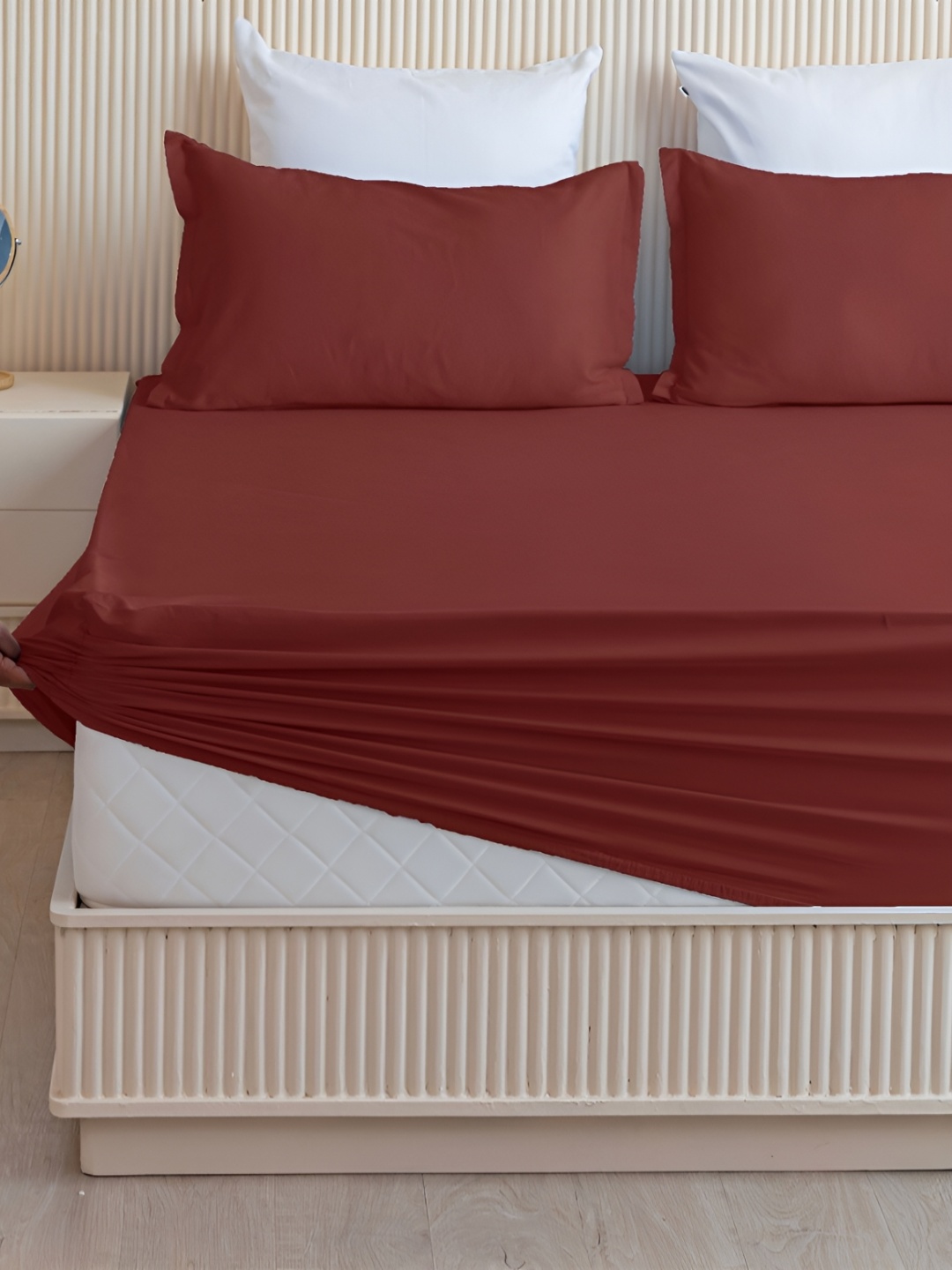 

HOMEMONDE Maroon 210 TC Cotton Queen Fitted Bedsheet With 2 Pillow Covers