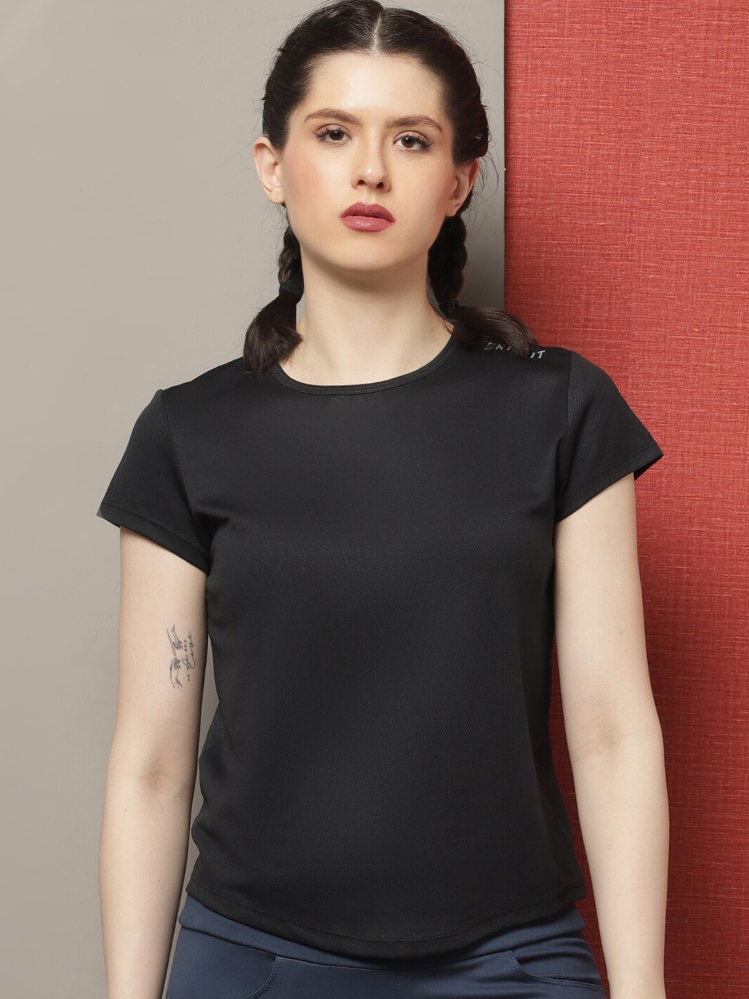 

Friskers Women Extended Sleeves Cut Outs T-shirt, Black